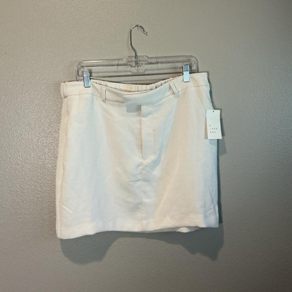 A New Day white skirt with pockets Large